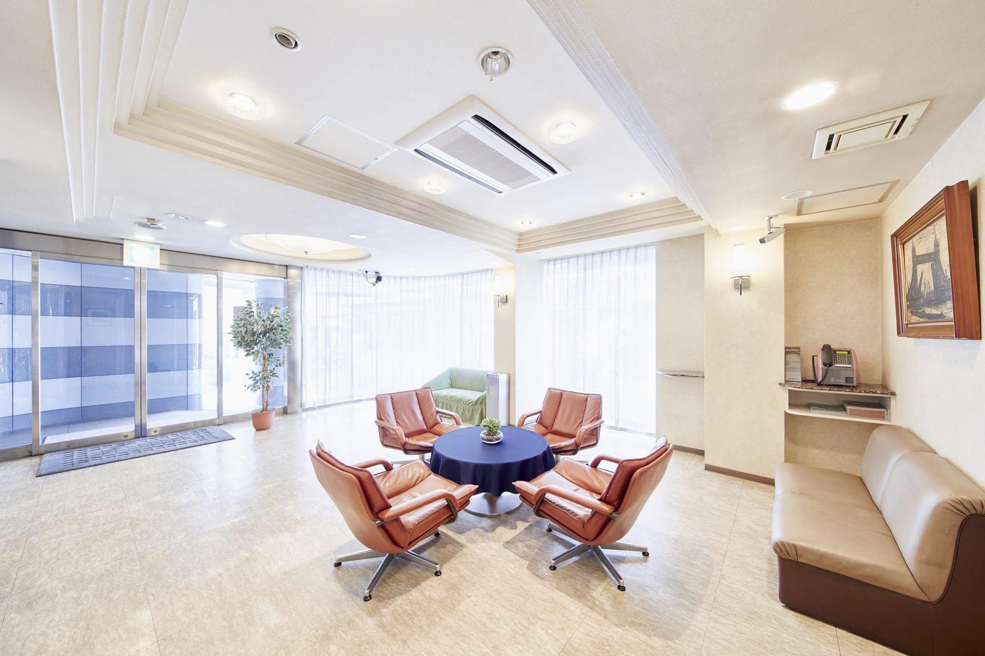 Hotel Le Botejour Nanba Osaka Exterior photo