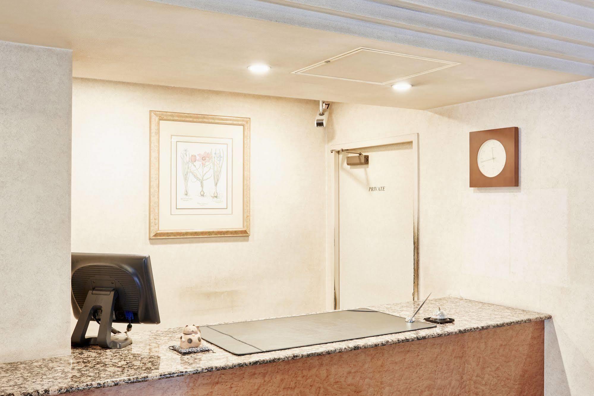Hotel Le Botejour Nanba Osaka Exterior photo
